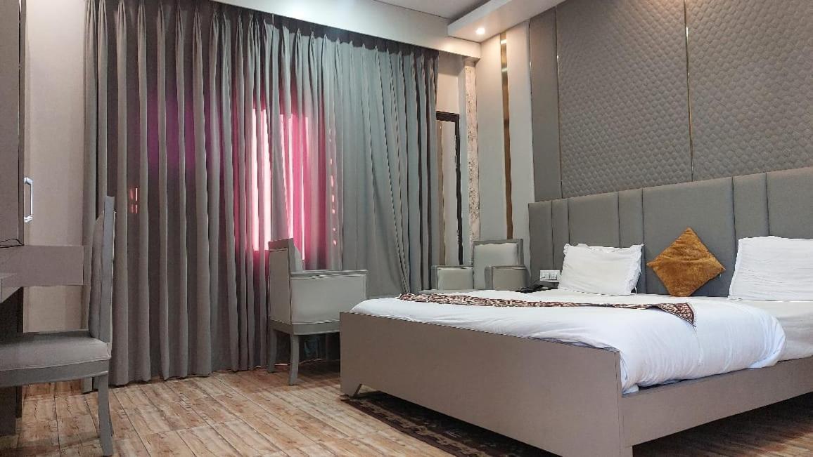 Hotel Rajshree Tanakpur Exterior foto