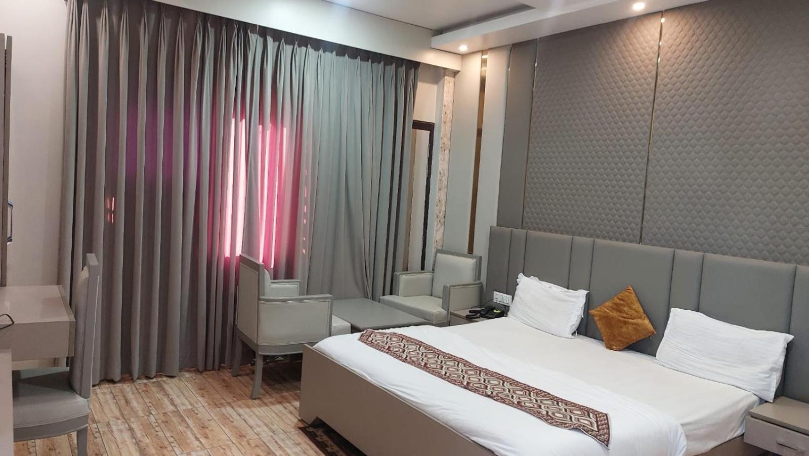 Hotel Rajshree Tanakpur Exterior foto